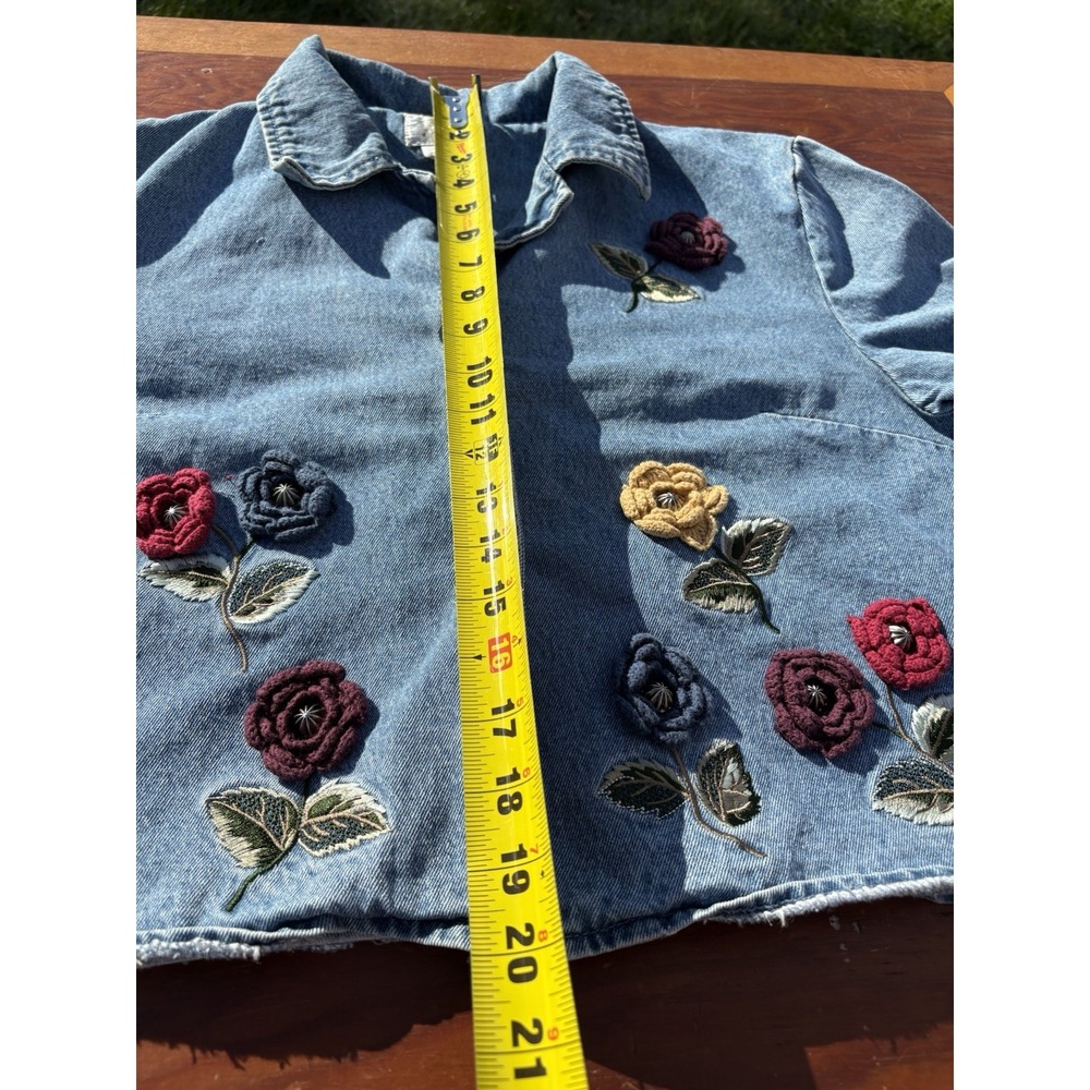 Vtg Blue Jean Denim Jacket with Floral Embroidery Size M Boho Hippie Buttons - Picture 10 of 14